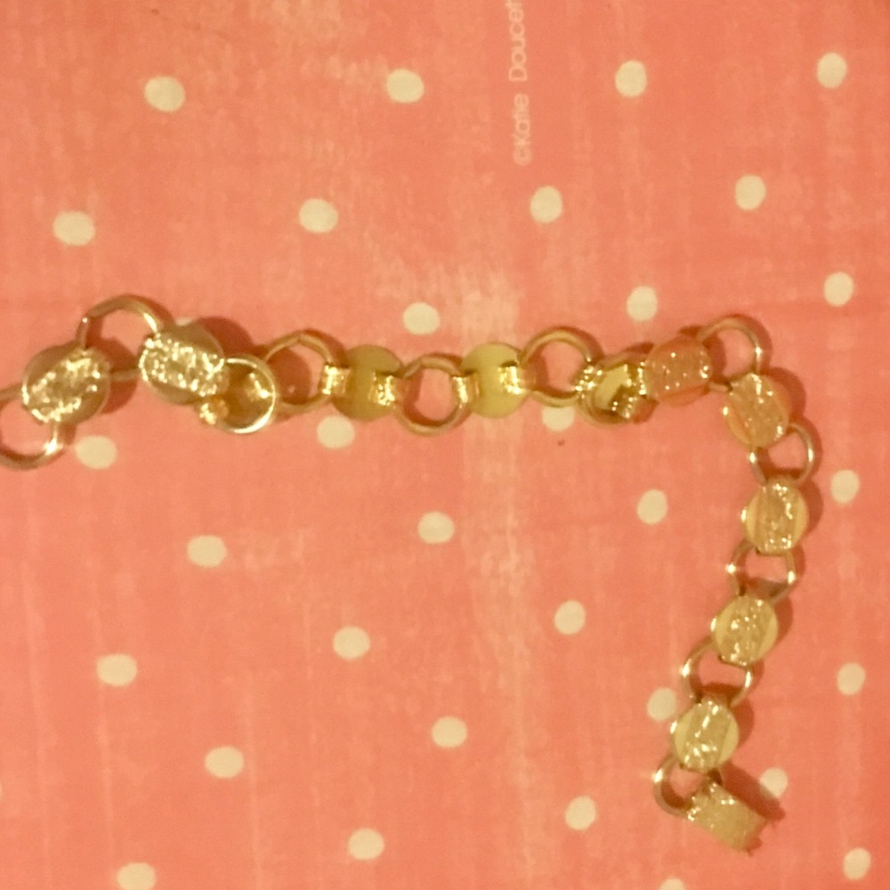 Vintage Sarah Coventry gold tone bracelet